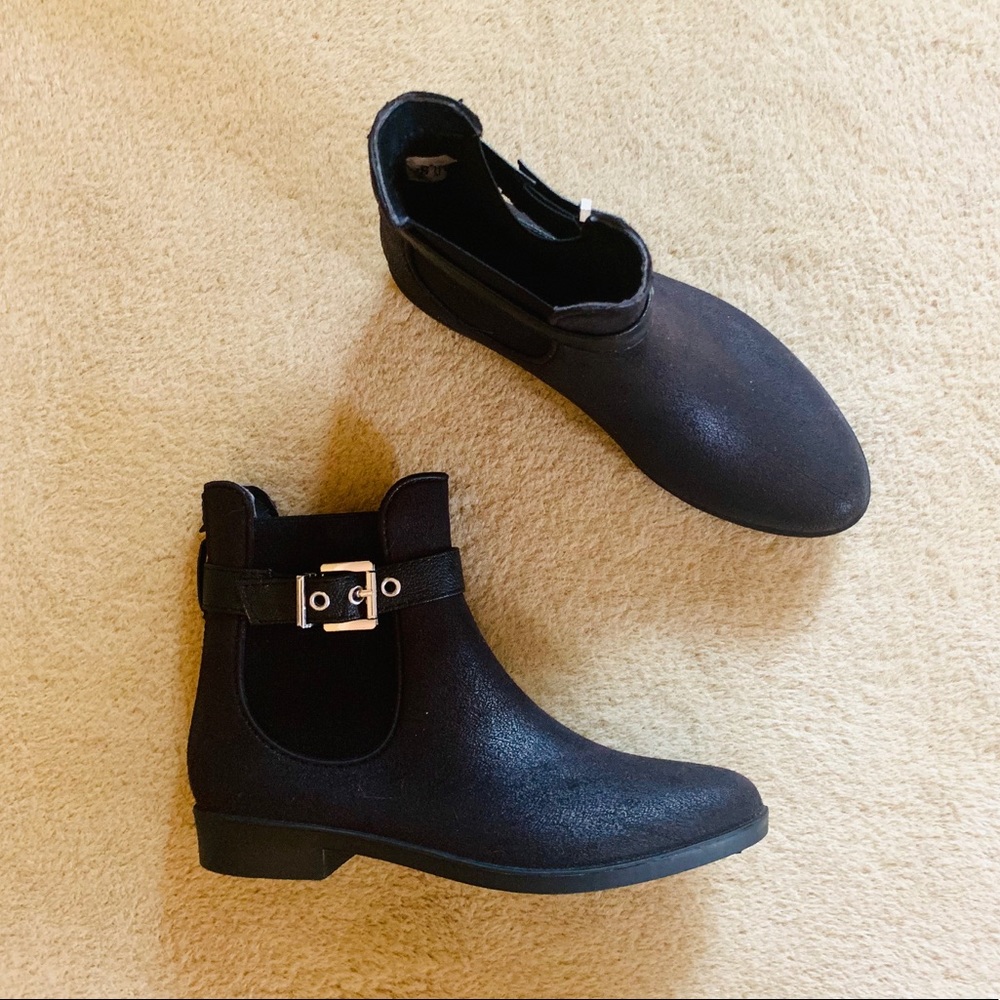Women’s Nordstrom “Glasgow” rain bootie